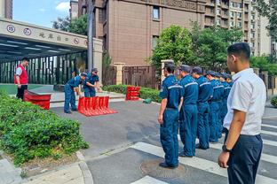 全市场：寻埃尔马斯替代者，那不勒斯将与尤文等队竞争苏达科夫